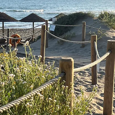 Stylish Townhouse In Beachfront Complex Feriehus *