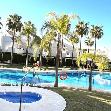 Nyaraló Stylish Townhouse In Beachfront Complex Marbella