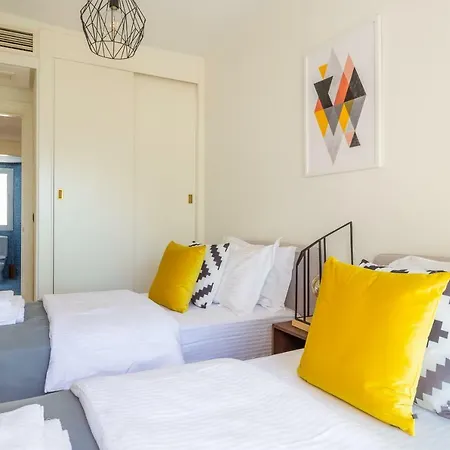 Nyaraló Stylish Townhouse In Beachfront Complex Marbella