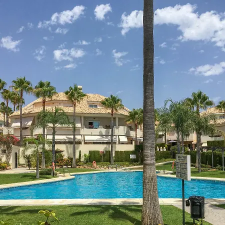 Stylish Townhouse In Beachfront Complex