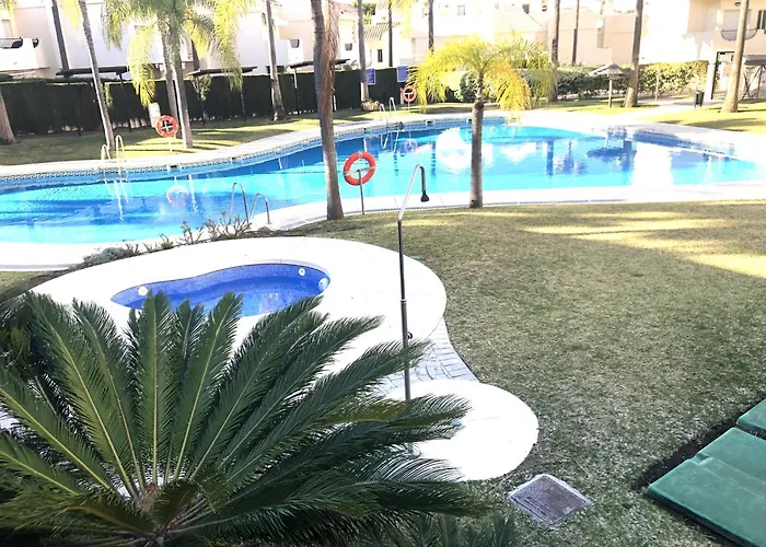 Stylish Townhouse In Beachfront Complex Holiday home *